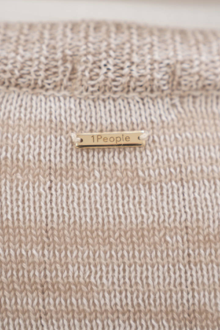 Nagano - Wool V-Neck Sweater - Sand Marl